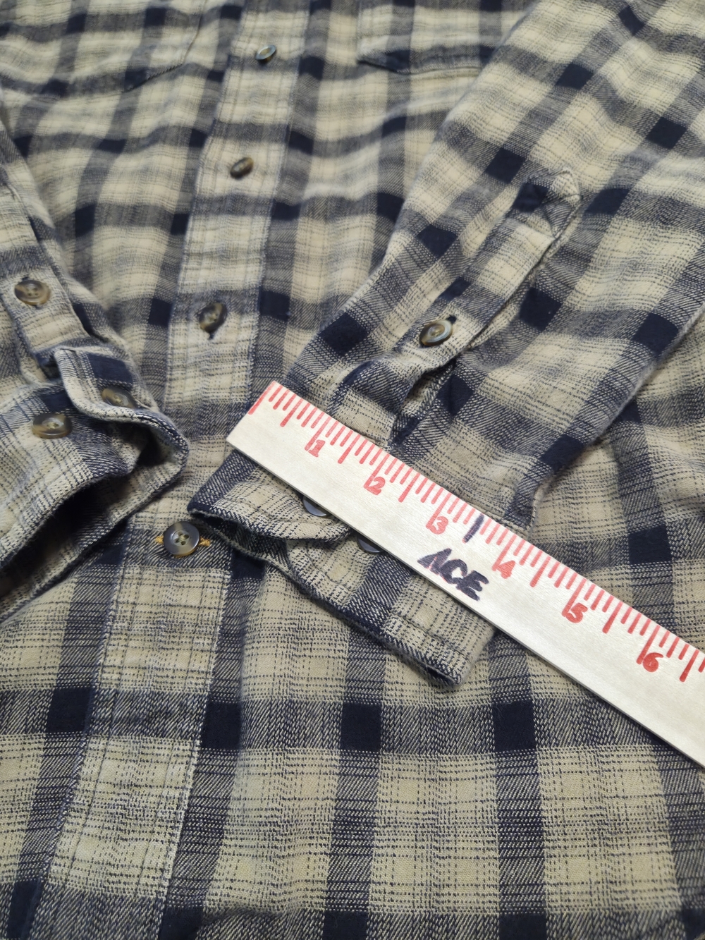Carhartt Men’s Tan and Black Plaid Button-Down Flannel Size S - Picture 6 of 8